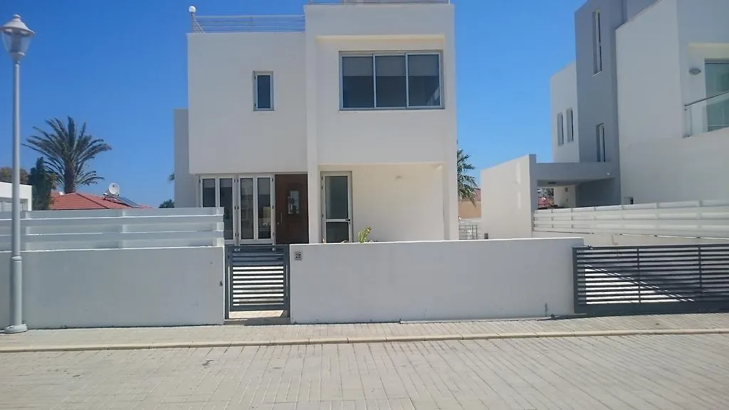 Colonial Beach Villa Perivolia Holiday home